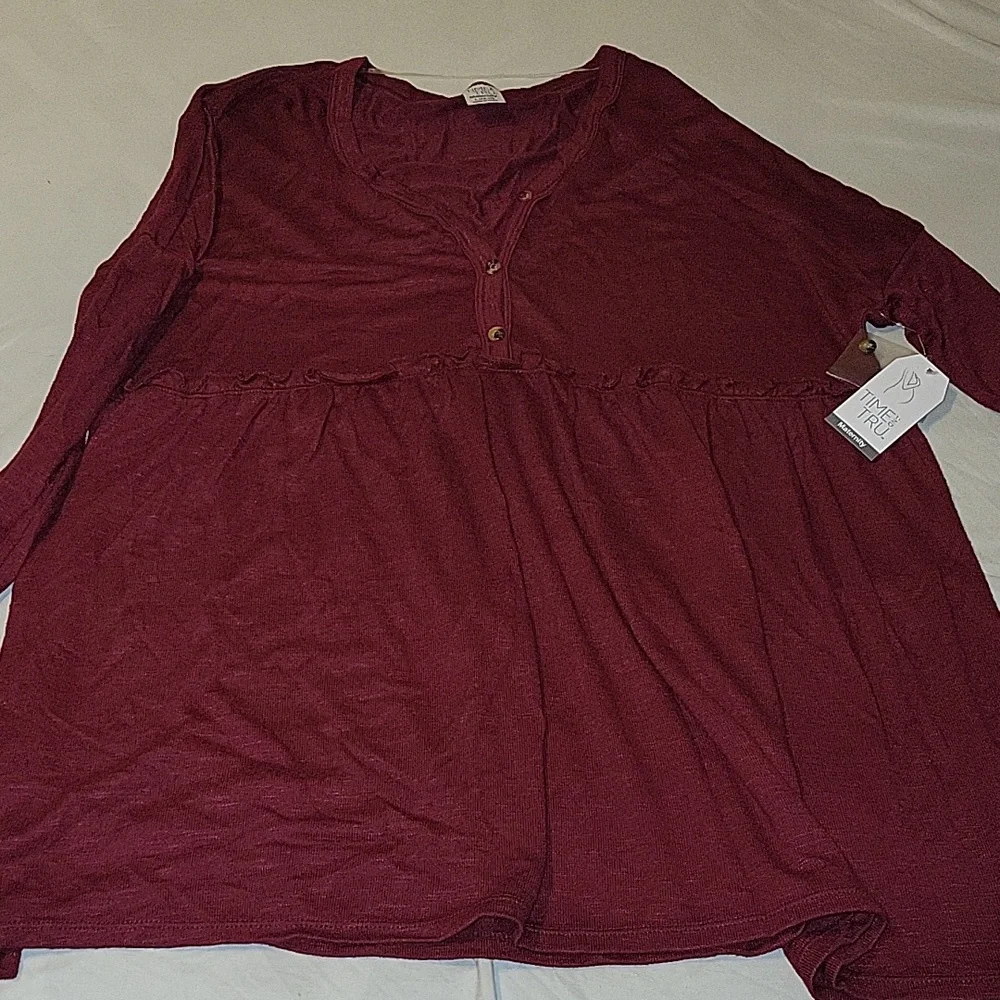 Maternity top bundle - Picture 7 of 8